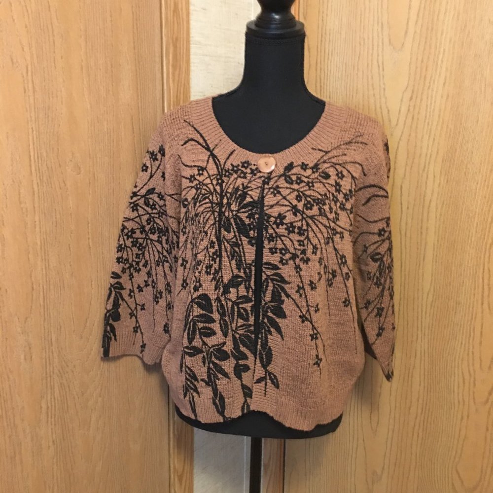 Tweeds woman sweater